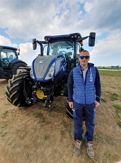 T5 Dynamic Command, New Holland, trattore